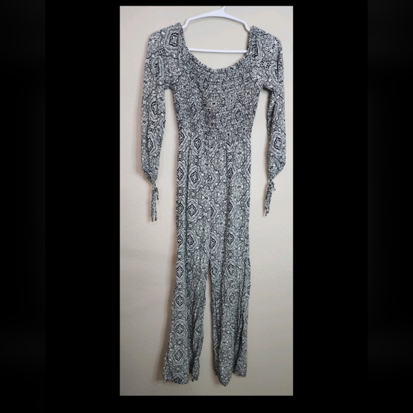 Smocked Off The Shoulder Jumpsuit Black And White Size Xs - Picture 1 of 8